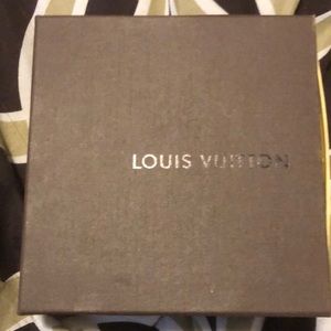 Black Louis Vuitton belt